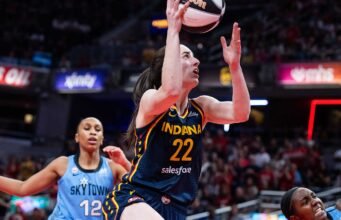 Karya terbaru Caitlin Clark 30-10 memperluas rekornya sendiri