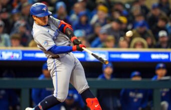 Kazuma Okamoto dari Blue Jays bergabung dengan grup elit dengan home run level 500