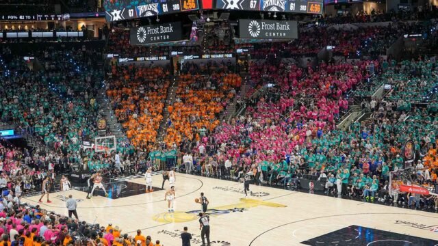 San Antonio melarang penggemar Knicks di luar negara bagian membeli
