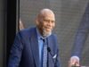 Kareem Abdul-Jabbar menyaksikan USMNT mengalahkan Paraguay