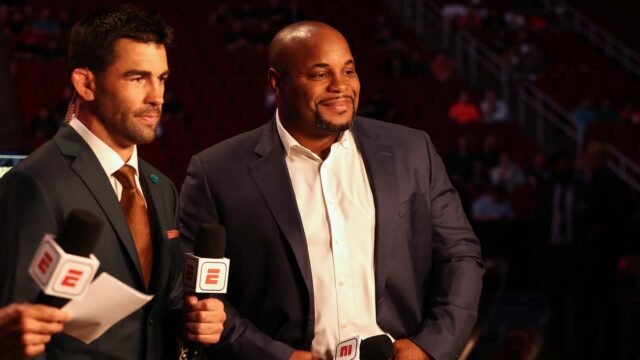 Postingan Daniel Cormier yang Dihapus tentang DM 'Palsu' Eric Trump
