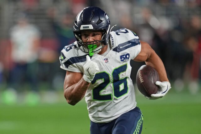 Terbaru tentang Zach Carbonnet, Seahawks RBs