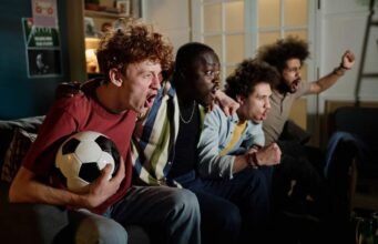 7 Cara Bertahan di Kickoff Jam 3 Pagi Sambil Tetap Berfungsi di Tempat Kerja