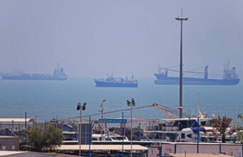 AS mencabut blokade pelabuhan Iran karena ketidakpastian mengaburkan pembicaraan Iran dengan Swiss