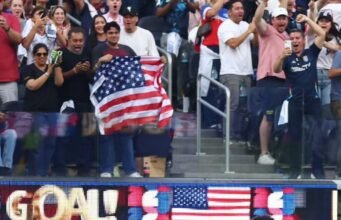 AS mengalahkan Australia 2-0 untuk melaju ke babak 16 besar Piala Dunia