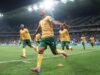 Afrika Selatan, Meksiko menerima kartu merah di pertandingan pembuka Piala Dunia yang penuh semangat