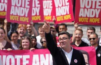 Andy Burnham dari Partai Buruh memenangkan pemilihan khusus, menyiapkan pertarungan dengan Starmer untuk memimpin Inggris: NPR