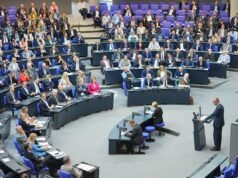 Anggota parlemen Jerman membatalkan kesepakatan pengadaan militer karena kekhawatiran harga yang melambung