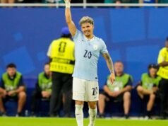 Araujo menyelamatkan poin untuk Amerika Selatan setelah perombakan Bielsa