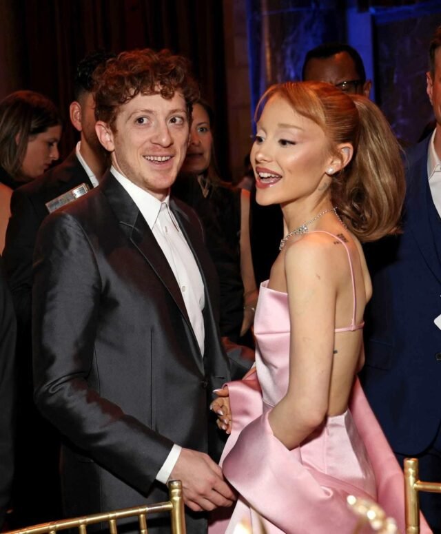 Ariana Grande dan Ethan Slater berpisah setelah hampir tiga tahun