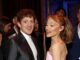 Ariana Grande dan Ethan Slater berpisah setelah hampir tiga tahun bersama