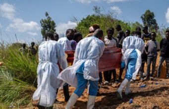 Bagaimana Ebola membunuh – dan apa yang diperlukan untuk menghentikannya: NPR