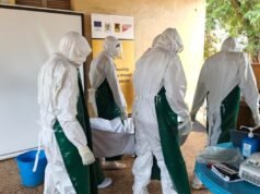 Bantuan Luar Negeri Mengurangi Krisis Ebola yang Lebih Buruk: NPR