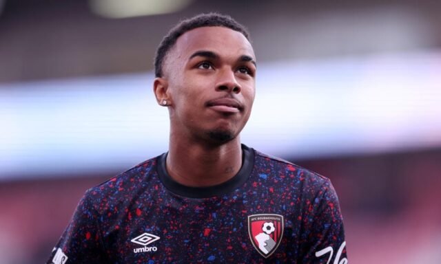 Barcelona mempertimbangkan remaja Liga Premier sebagai alternatif untuk Julian Alvarez