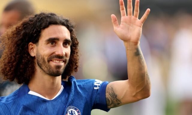 Barcelona menghadapi ancaman Mourinho saat Real Madrid memasuki perlombaan untuk