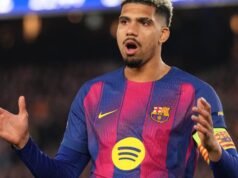 Bek Barcelona bergabung dengan kamp tim nasional setelah perawatan spesialis di Spanyol