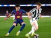Bek remaja Barcelona menghadapi musim panas yang sulit setelah terobosan tim utama