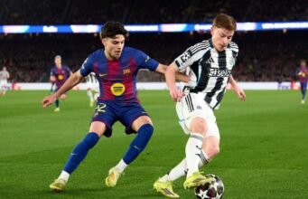 Bek remaja Barcelona menghadapi musim panas yang sulit setelah terobosan tim utama
