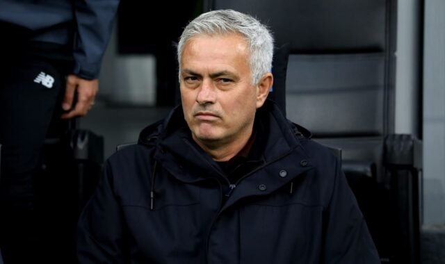 Benfica mengonfirmasi kepergian Mourinho ke Real Madrid - dengan mantan