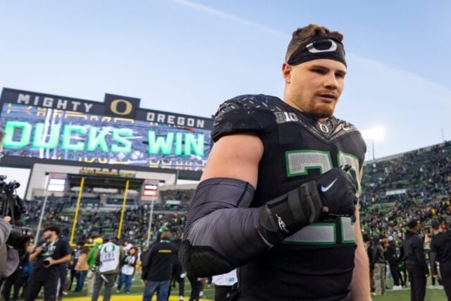 Colts merekrut pemain putaran keempat Jalen Farmer dan Bryce Boettcher