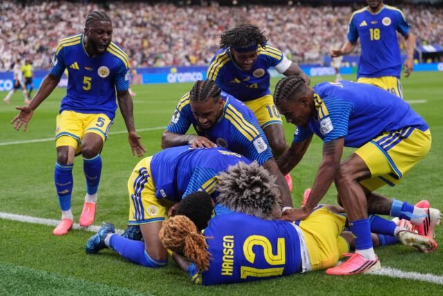 Curacao terbang di Houston setelah mencetak gol Piala Dunia untuk