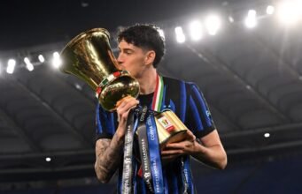 ‘Dia senang di sini’: Agen target pertahanan Barcelona mengakhiri pembicaraan keluar