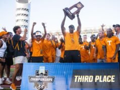 Estafet Juara Nasional Memimpin Vol ke Tempat Ketiga di NCAA