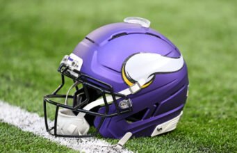 GM Viking Nolan Teasley akan mengontrol daftar 53 pemain