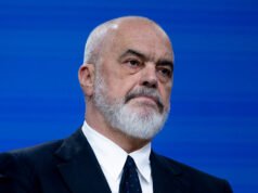 Hambatan baru bagi perluasan Uni Eropa bagi Albania karena proyek resor tepi laut yang dibangun oleh menantu Trump