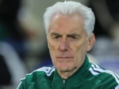 Hugo Broos berupaya membimbing Bafana Bafana ke penampilan bersejarah babak 16 besar Piala Dunia