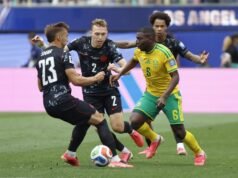 Hugo Broos menolak memberikan saran kepada pelatih Bafana Bafana selanjutnya jika hengkang