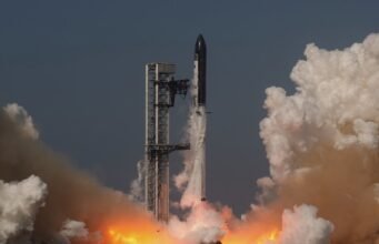 IPO SpaceX diperkirakan akan memecahkan rekor: NPR
