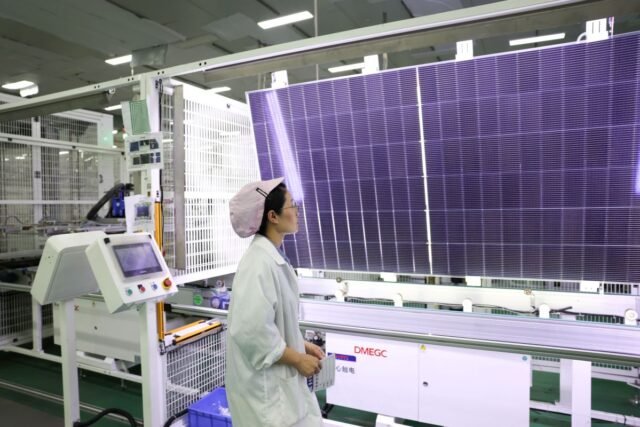 Industri tenaga surya Eropa melihat peluang ketika Brussel beralih ke
