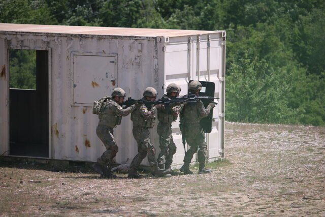 Integrasi militer Eropa yang lebih mendalam sangat penting untuk menghalangi