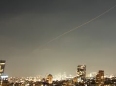 Israel mengatakan mereka menyerang Iran setelah menerima tembakan rudal: NPR