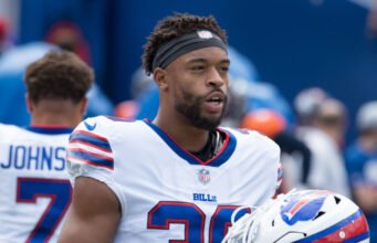 Jaguar menandatangani CB Dane Jackson, OL Trystan Colon; CB Keith Taylor ditempatkan di IR