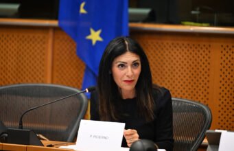 Jangka menengah: MEP Italia mengundurkan diri dari Partai Sosialis