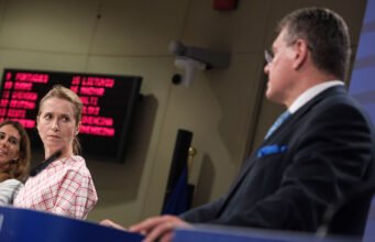 Kallas menekan rekan-rekannya sendiri atas sanksi perdagangan Israel