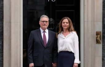 Keir Starmer mengumumkan pengunduran dirinya sebagai Perdana Menteri Inggris: NPR
