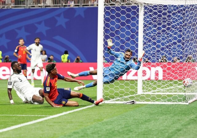 Kembalinya Lamine Yamal yang luar biasa mendorong Spanyol menghancurkan Arab