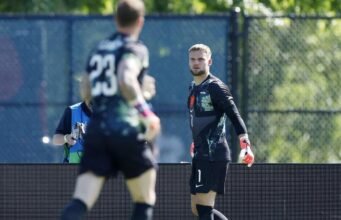 Kemenangan Oranje dirusak oleh cedera