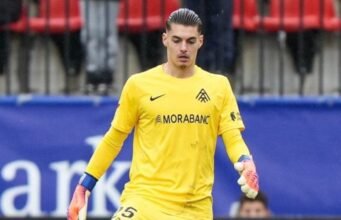 Kiper Barcelona menarik tawaran pinjaman setelah terobosan internasional