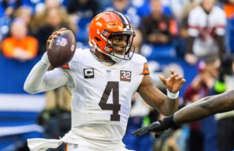 Kompetisi Browns QB berlanjut melalui kamp pelatihan