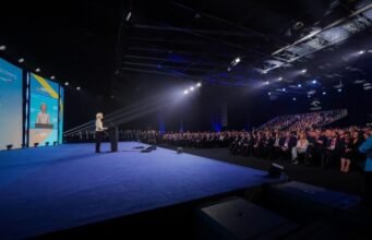 Konferensi Pemulihan Ukraina dimulai tanpa Zelensky