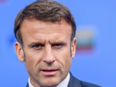 Lebih dari 890 orang ditangkap di Prancis setelah PSG v Arsenal ketika Macron mengatakan sanksi atas kerusuhan akan ‘tidak fleksibel’