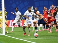 Lelah. Terinspirasi. Tak terkalahkan. Tanjung Verde menahan Spanyol yang perkasa dengan upaya pertahanan yang luar biasa