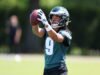 Makai Lemon dari Eagles mengalami cedera hamstring; Diharapkan kembali ke kamp pelatihan