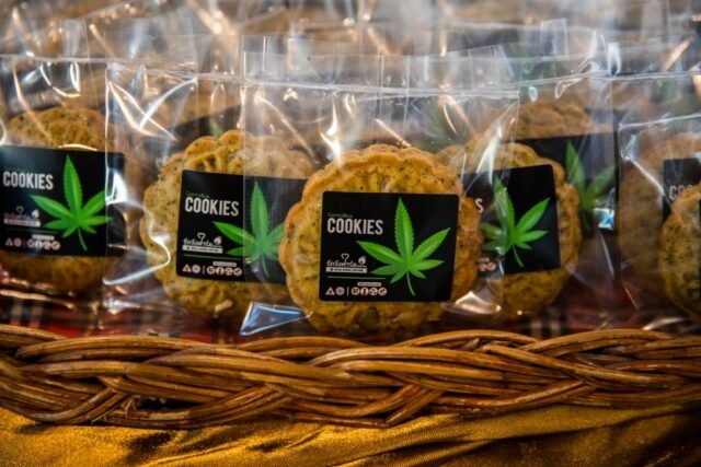 Makanan dan bunga ganja menghadapi tindakan keras di Eropa