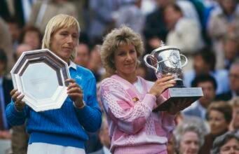 Mantan rival tenis Chris Evert dan Martina Navratilova menghadapi kanker bersama: NPR