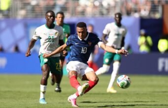 Mbappé menggandakan Prancis untuk mengklaim kemenangan pertama melawan Senegal